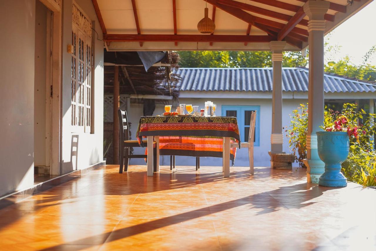 Tehan Homestay 디크웰라 외부 사진